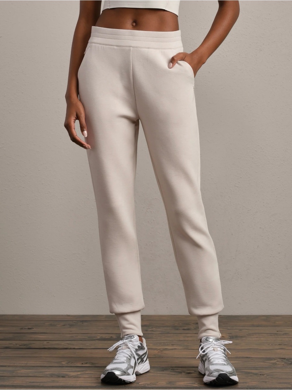 RHONE DreamGlow® Zip Jogger in Sand, Size XS